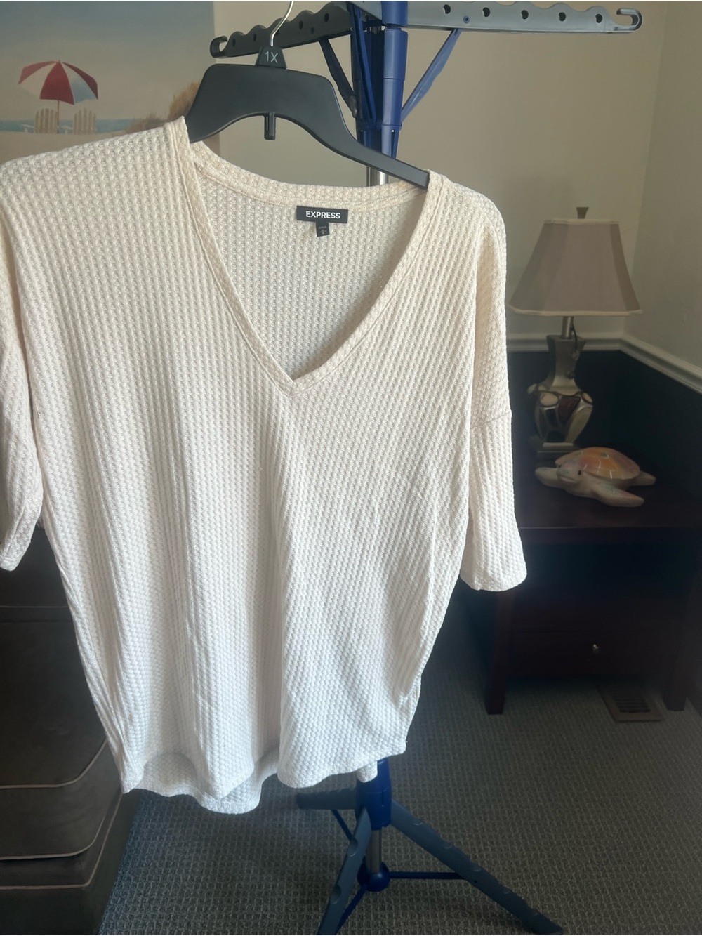 Express Women’s M Beige Solid Waffle-Knit Short Sleeve Pullover Sweater # 438